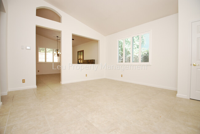 Building Photo - 1262 Knopfler Cir