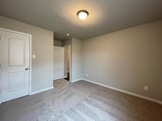 Building Photo - 7519 Broadmoor Cv