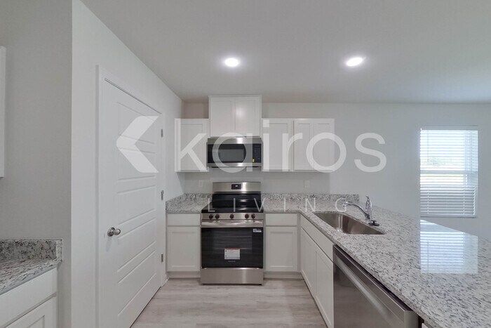 Building Photo - 14274 Ruffian Ave