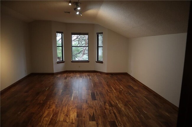 Building Photo - 4809 Timberline Dr