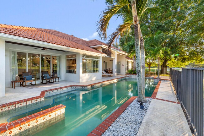 Building Photo - 15611 Milan Ct