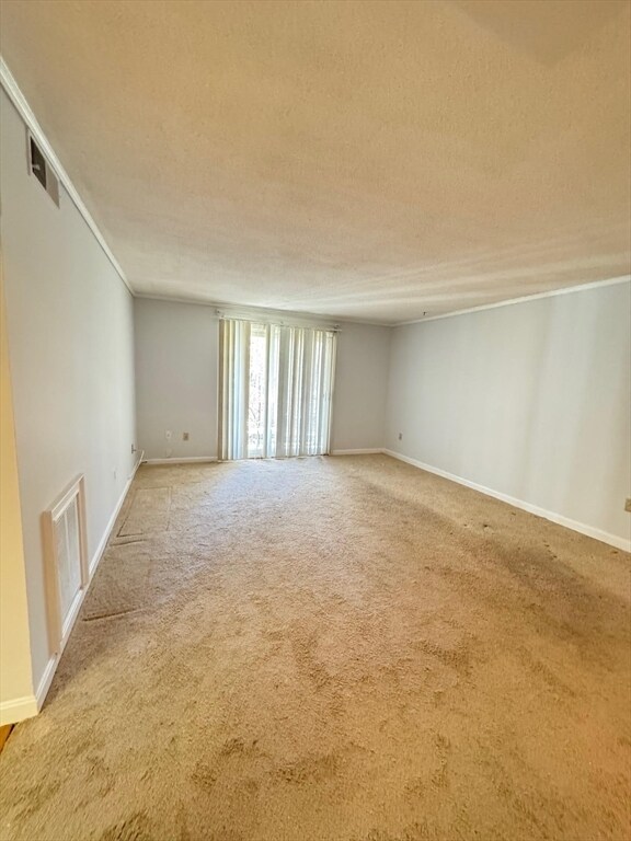 Building Photo - 13 Shadowbrook Ln