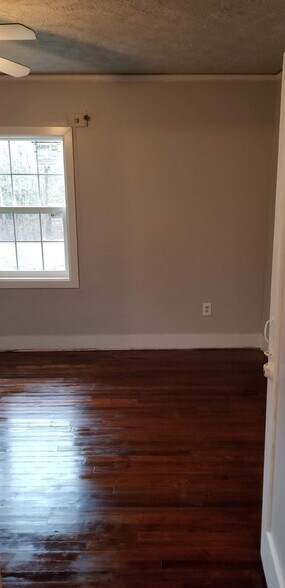 Building Photo - 4808 S Westhaven Dr