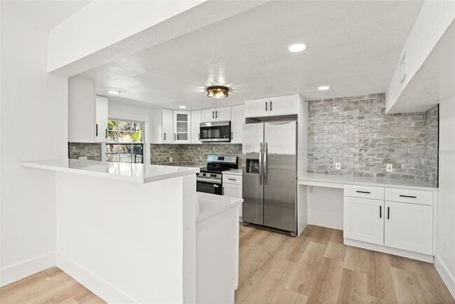 Building Photo - 4606 W Paxton Ave