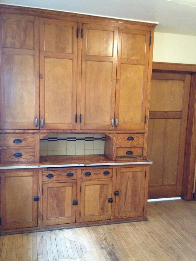 Building Photo - 3429 N Oakland Ave