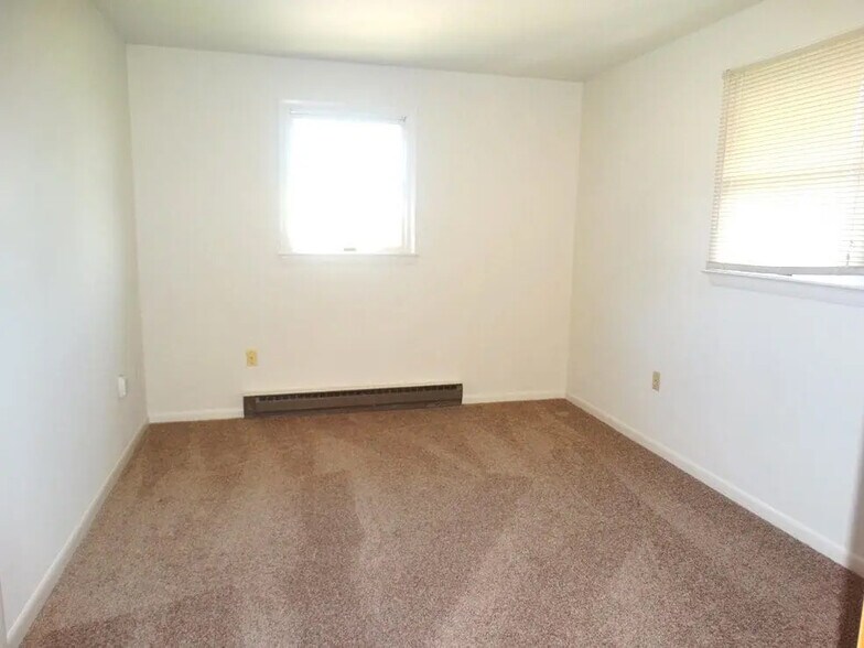 Building Photo - 313 Fulton St