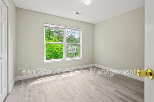 Building Photo - 311 Harriswood Ln
