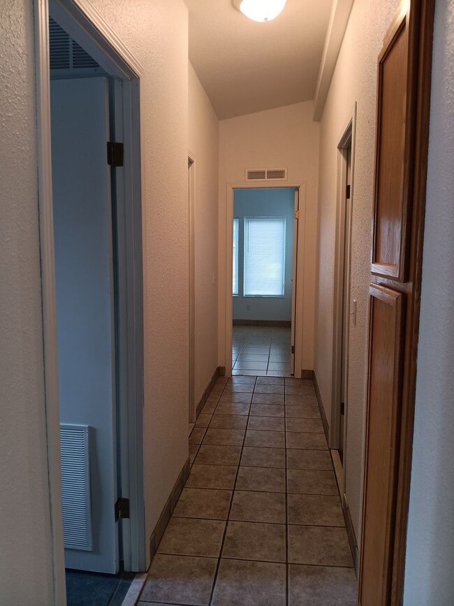 Building Photo - Country Living In The Independence Area Is...