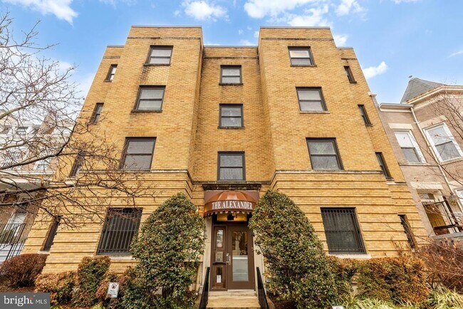 Building Photo - 3534 10th St NW