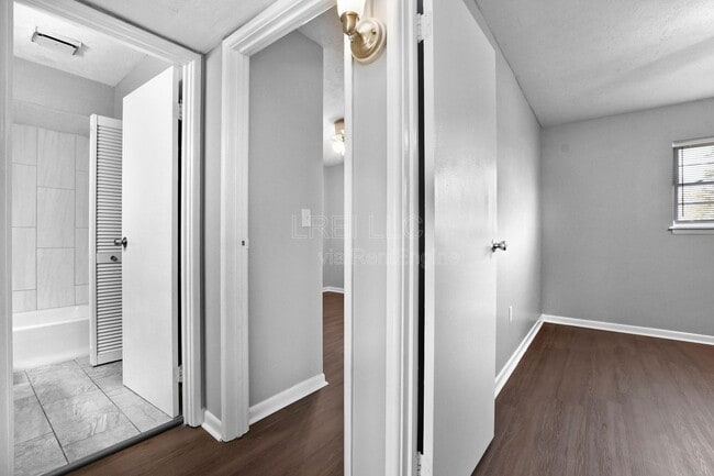 Building Photo - 3325 Breckenridge Ln