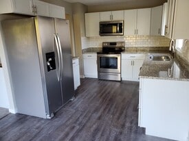 Building Photo - 3542 Independence Ave N