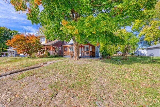 Building Photo - 1138 W 33rd St