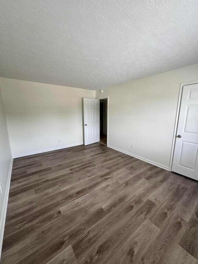 Building Photo - 425 Patrician Pl