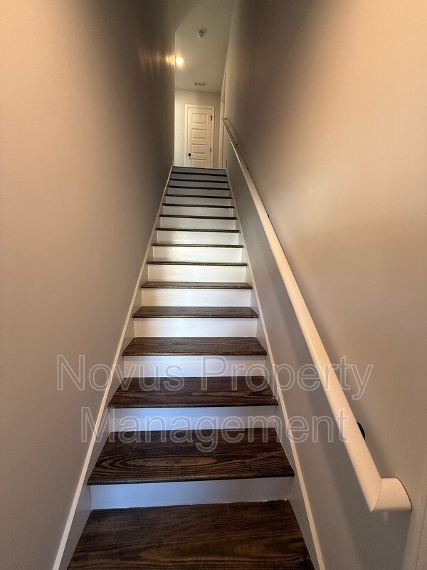 Building Photo - 108 Crestpoint Rd