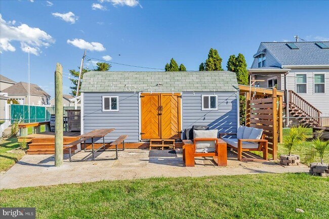 Building Photo - 6934 River Drive Rd