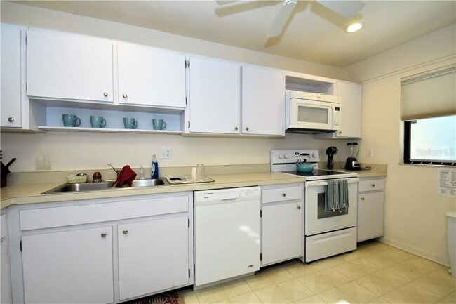 Building Photo - 1601 Bayhouse Point Dr