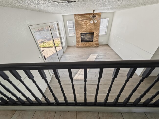 Building Photo - 3016 Park Royal Dr