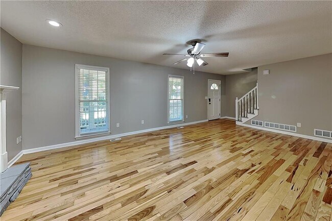 Building Photo - 339 Abbington Ln