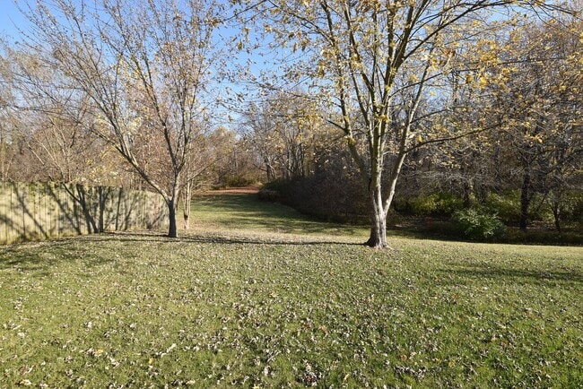 Building Photo - 3 Bedroom House with Garage in Greenfield