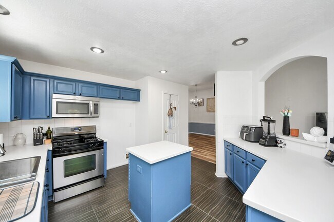 Building Photo - 18318 Farriswood Ct