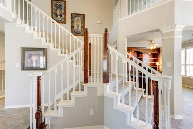 Building Photo - 19230 Canyon Bay Dr