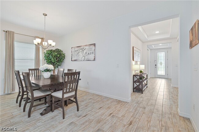 Building Photo - 8784 Cascade Price Cir