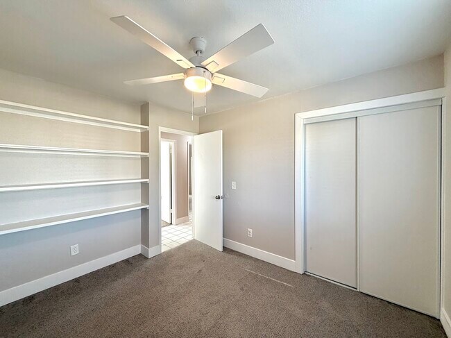 Building Photo - 10784 Cochiti Rd