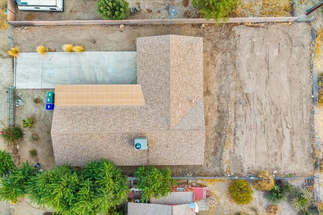 Building Photo - 11074 Knobb Ave