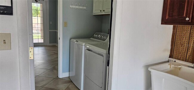 Building Photo - 14321 Mandolin Dr