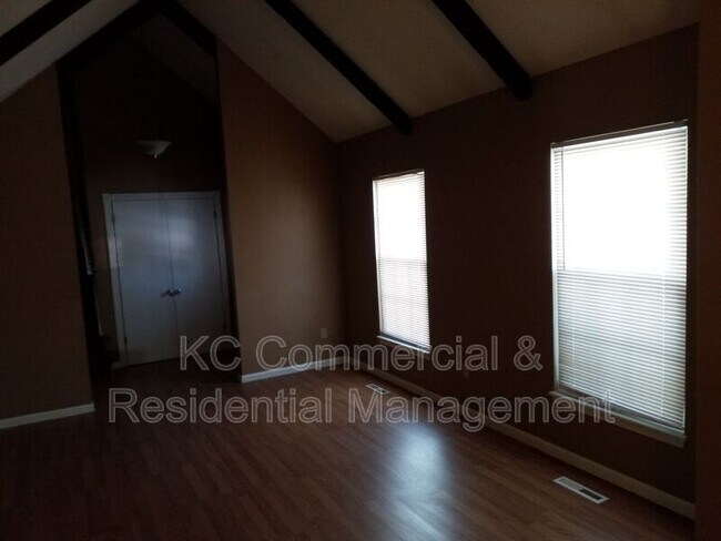 Building Photo - 10013 N Harrison Dr
