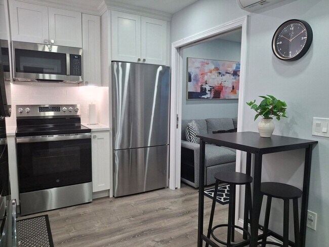 Building Photo - 1111 Atwells Ave