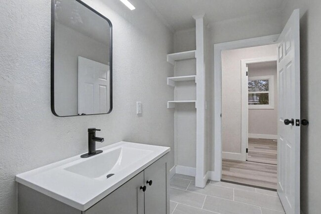 Building Photo - 4201 Lobata Pl