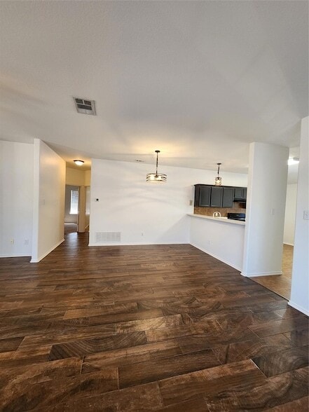 Building Photo - 504 Texas Ave