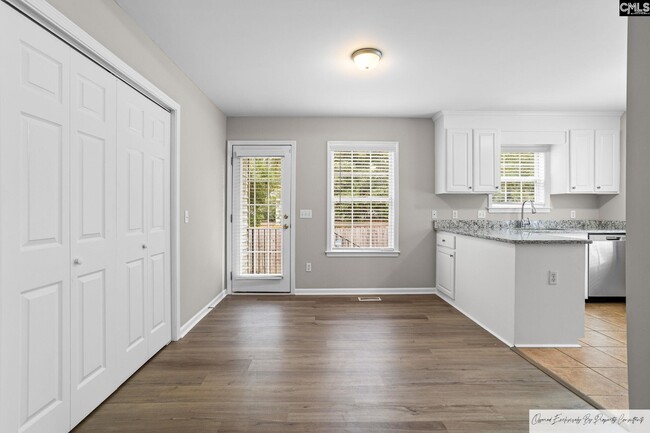 Building Photo - 4005 Hickory St