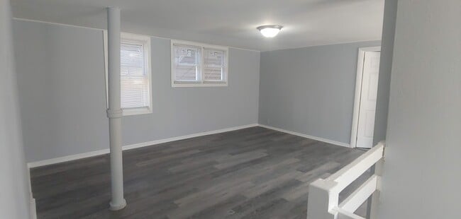 Building Photo - 2172 W Forest Home Ave