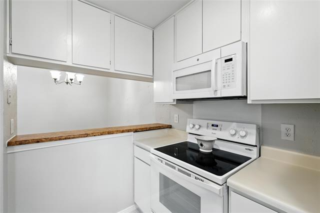 Building Photo - 606 Bellaire Dr