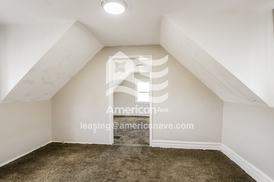 Building Photo - 4124 Schiller Pl