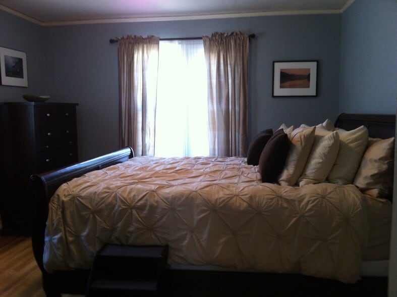 Second Bedroom - 1213 S Ridgeley Dr