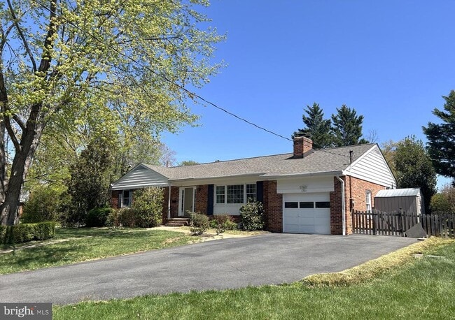 Building Photo - 1201 Allendale Rd