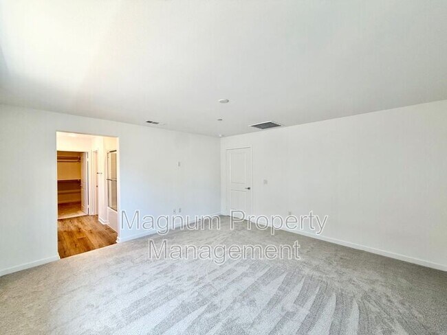 Building Photo - 31404 Lolite Dr