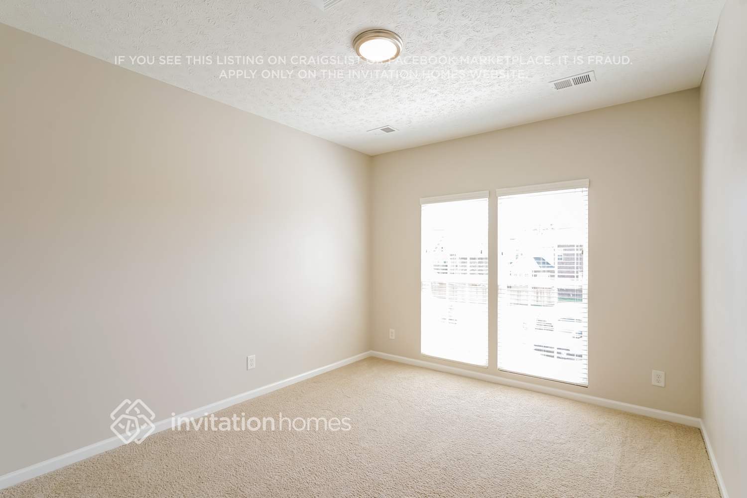 Building Photo - 2201 Oaklawn Ct