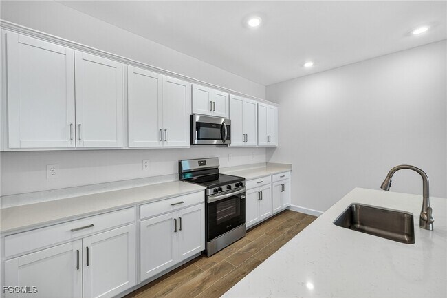 Building Photo - 14306 Winding Cedar Wy