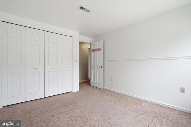 Building Photo - 10205 Balsamwood Dr