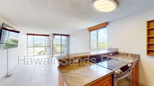 Building Photo - 2611 Ala Wai Blvd