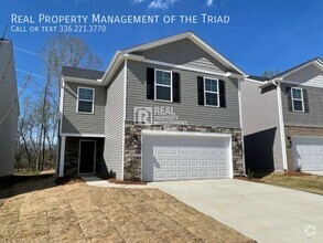 Building Photo - 2547 Lily Dr
