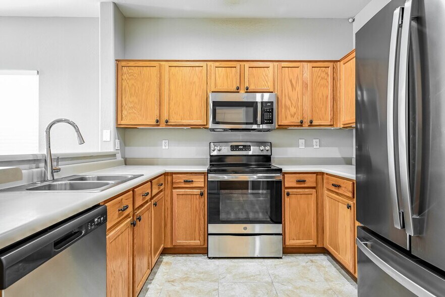 Building Photo - 3761 W Eastman Ct