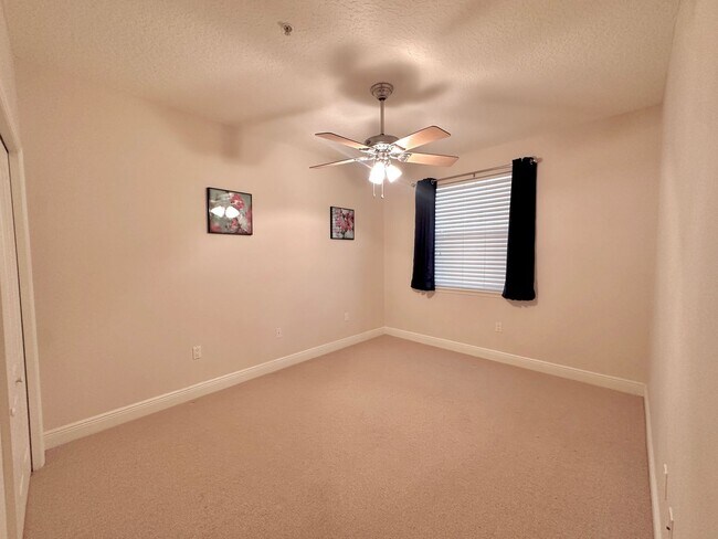 Building Photo - 45 Riverview Bend S