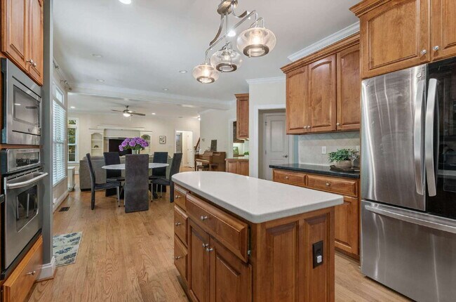 Building Photo - Furnished 4 Bed/3 Full Bath Home in Cary!