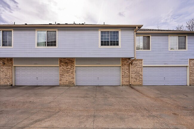 Building Photo - $2,670.95 - 2-bed. 2.5-bath Townhome in Westminster with In Unit Laundry!