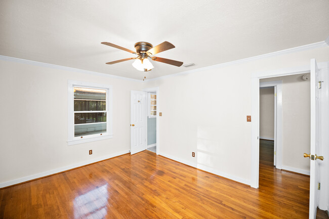 Building Photo - 456 N Section St